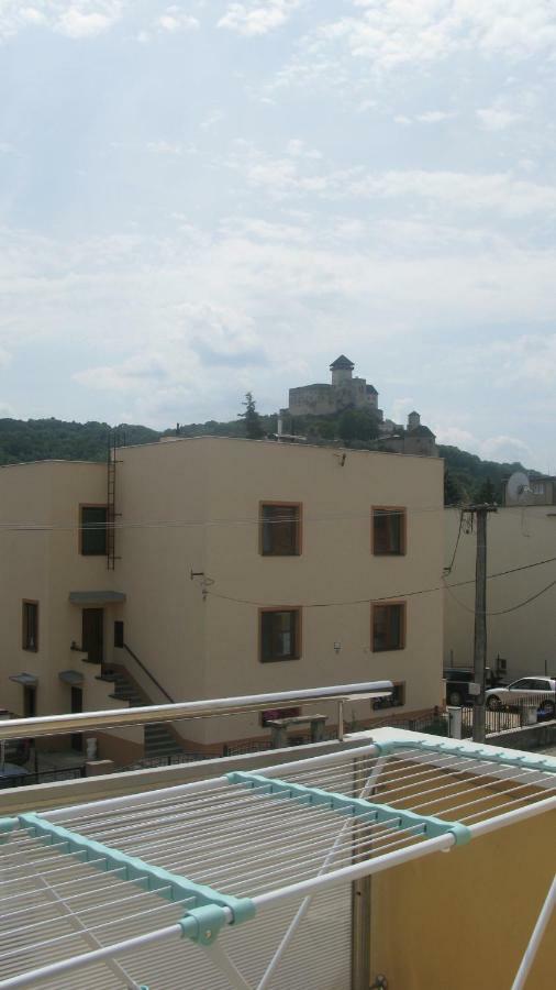 Appartement Privat Na Sihoti 1 à Trenčín Extérieur photo